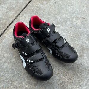 LIKE NEW Men’s peloton size 12/46 shoes